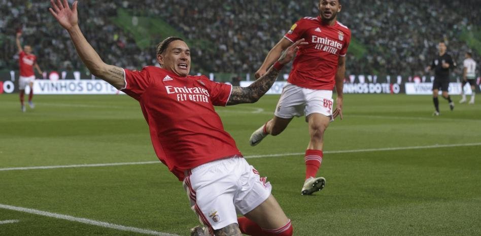 Darwin Núñez celebra un gol con el Benfica
