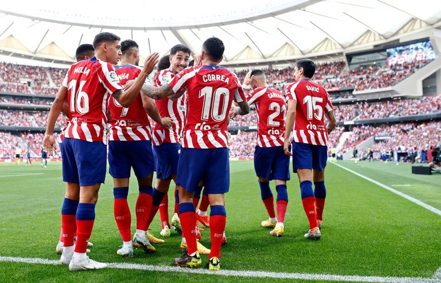 Los jugadores del Atlético celebran uno de sus goles