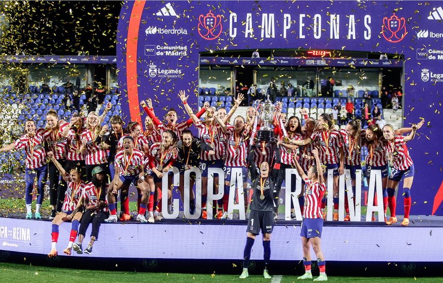 Las Reinas de Madrid alzan la Copa / Foto: ATM